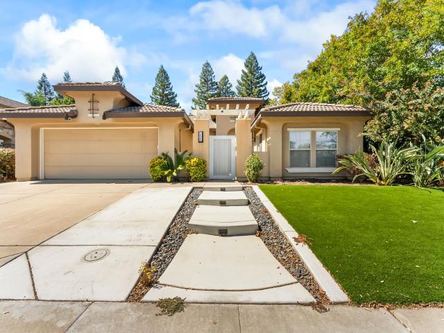 4 BR, 3 BA Apartment 10000 Shana Way, Elk Grove, CA 95757