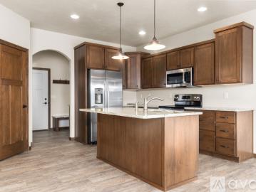 4 BR, 3 BA Apartment 1106 Craftsmen Ct, Unit 1106, Greenville, WI 54942