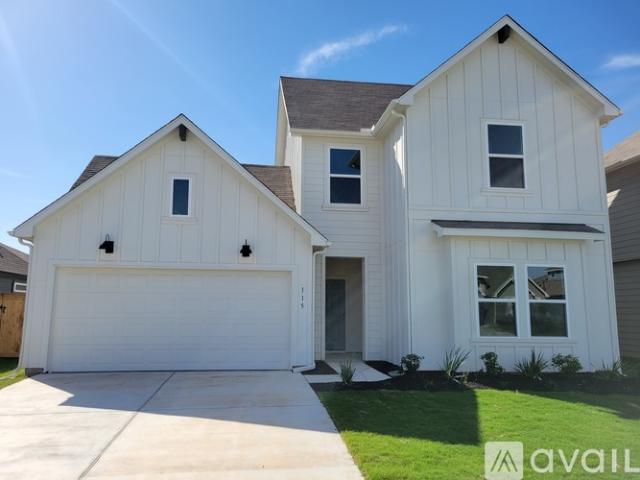 4 BR, 3 BA Apartment 115 Rosa Rd, San Marcos, TX 78666