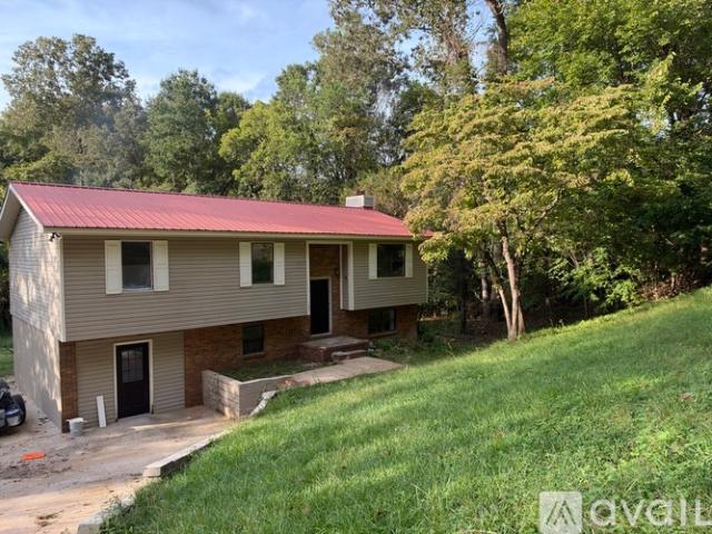 4 BR, 3 BA Apartment 123 Oak Rd, Anniston, AL 36206