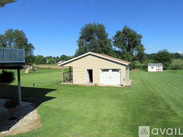 4 BR, 3 BA Apartment 12912 Silver Springs Ln, Battle Creek, MI 49014