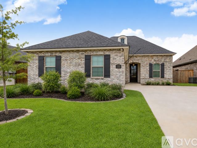 4 BR, 3 BA Apartment 13330 Belle Prairie Dr, Geismar, LA 70734