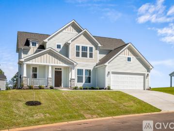 4 BR, 3 BA Apartment 134 Ridgeline Row, Central, SC 29630
