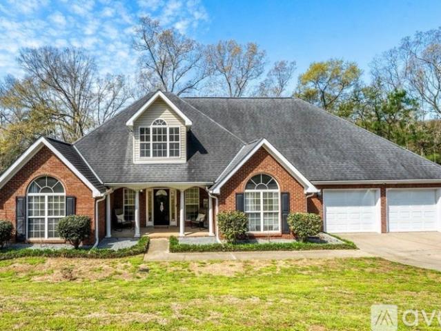 4 BR, 3 BA Apartment 13552 Trailing Vine Way, Northport, AL 35475