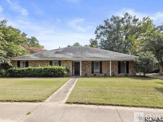 4 BR, 3 BA Apartment 1369 Crescent Drive, Baton Rouge, LA 70806