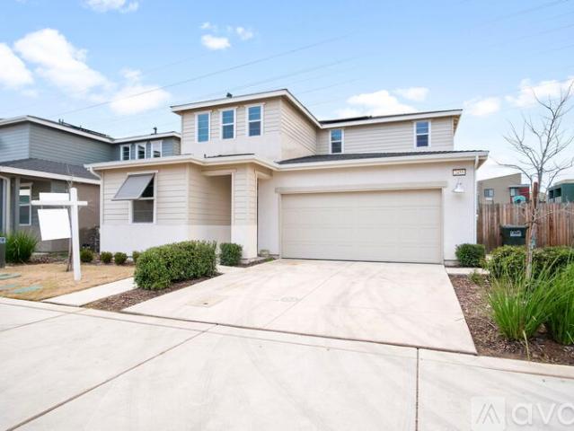 4 BR, 3 BA Apartment 2455 Explorador Dr, Merced, CA 95340