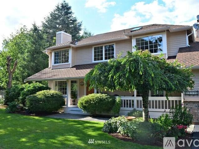 4 BR, 3 BA Apartment 21336 Northeast 1st Street, Sammamish, WA 98074