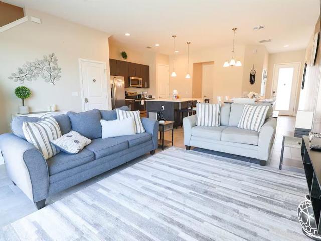 4 BR, 3 BA Apartment 216 Villa Domani Circle, Davenport, FL 33896
