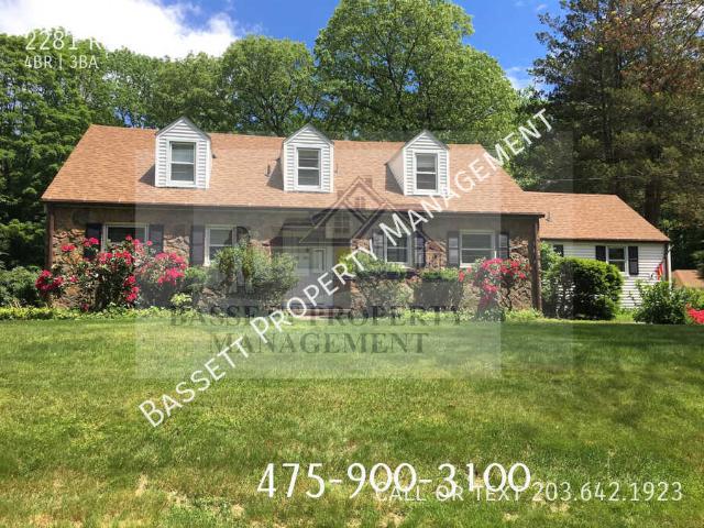 4 BR, 3 BA Apartment 2281 Ridge Rd, North Haven, CT 06473