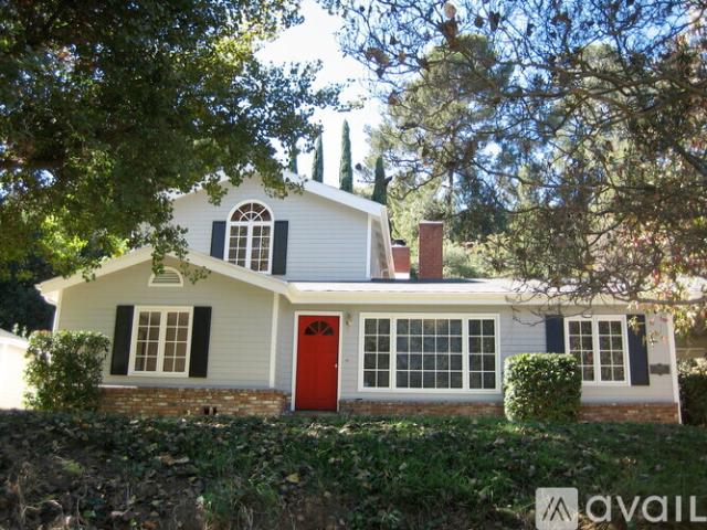 4 BR, 3 BA Apartment 3451 Adina Drive, Los Angeles, CA 90068