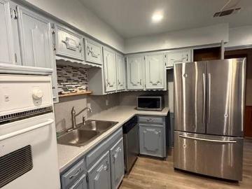 4 BR, 3 BA Apartment 3612 Brookshire Drive, Plano, TX 75075