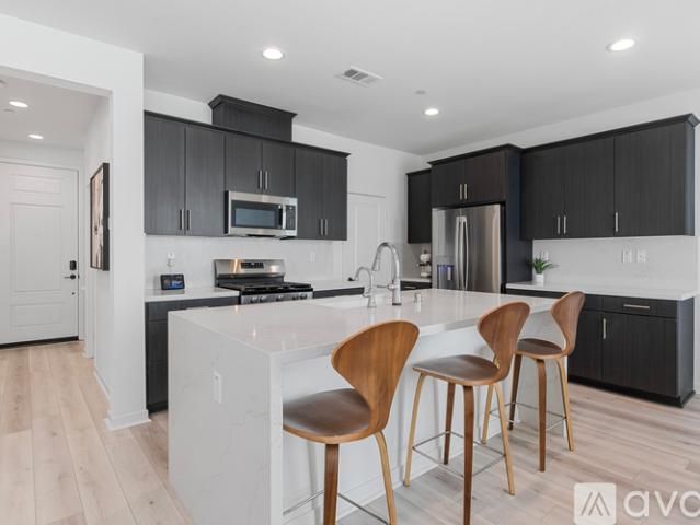 4 BR, 3 BA Apartment 39532 Tannat Dr, Temecula, CA 92591