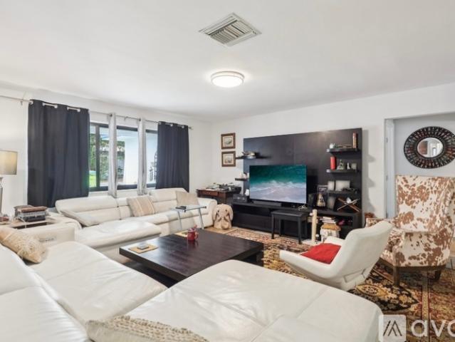 4 BR, 3 BA Apartment 314 Northeast 85th Street, El Portal, FL 33138