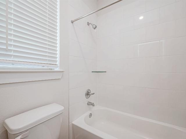 4 BR, 3 BA Apartment 31938 Holland Arbor Trail, Hockley, TX 77447