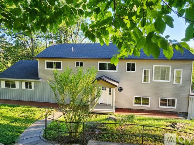 4 BR, 3 BA Apartment 450 Danbury Road, Wilton, CT 06897