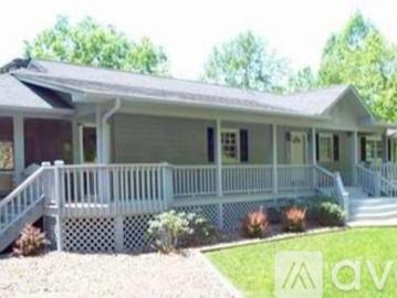 4 BR, 3 BA Apartment 462 Chalet Village Dr, Dillard, GA 30537