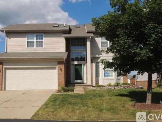 4 BR, 3 BA Apartment 4883 Georgetown Drive, Rochester Hills, MI 48306