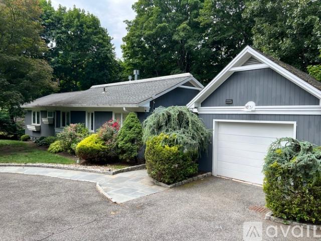 4 BR, 3 BA Apartment 40 Highland Avenue, Chappaqua, NY 10514