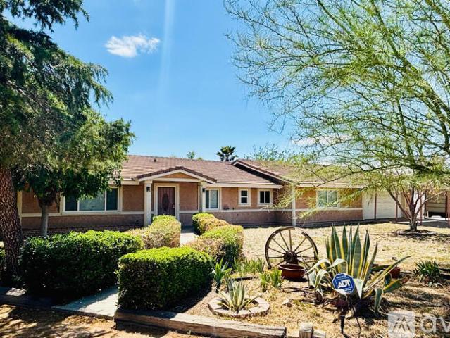 4 BR, 3 BA Apartment 41725 22nd St W, Palmdale, CA 93551