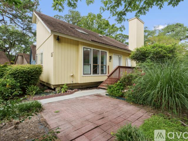 4 BR, 3 BA Apartment 42 Wee Road, Hilton Head Island, SC 29926