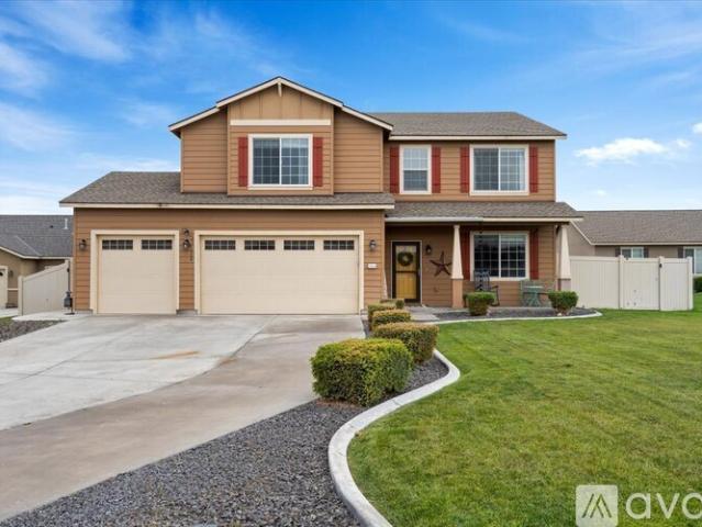 4 BR, 3 BA Apartment 5404 Chapel Hill Boulevard, Pasco, WA 99301