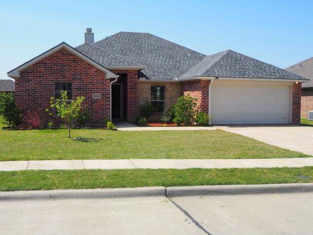 4 BR, 3 BA Apartment 5001 Lakepark Drive, Sanger, TX 76266