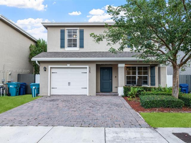 4 BR, 3 BA Apartment 525 Northeast 6th Place, Florida City, FL 33034