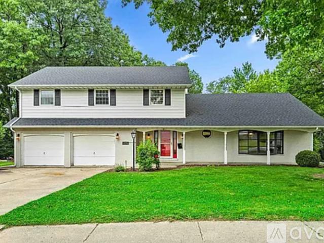 4 BR, 3 BA Apartment 5311 N Woodview Ave, Peoria, IL 61614