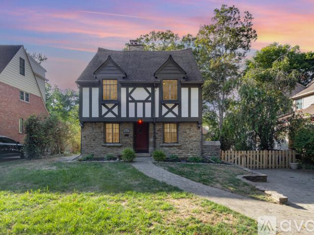 4 BR, 3 BA Apartment 6512 Park Lane, Cincinnati, OH 45227