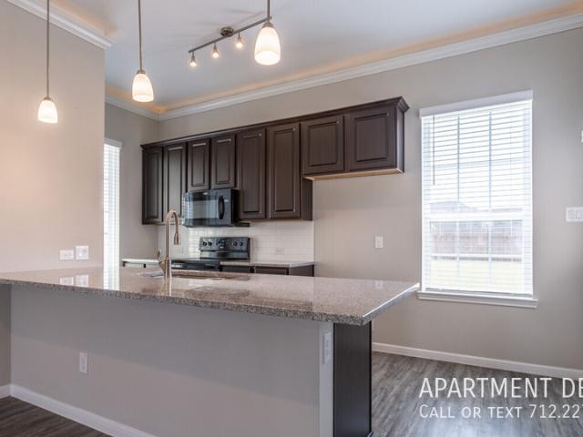 4 BR, 3 BA Apartment 6563 Jewel Stone LnÂ, San Leon, TX 77539
