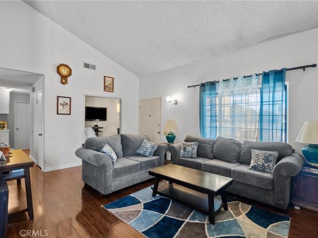4 BR, 3 BA Apartment 663 Eston Place, Lancaster, CA 93535