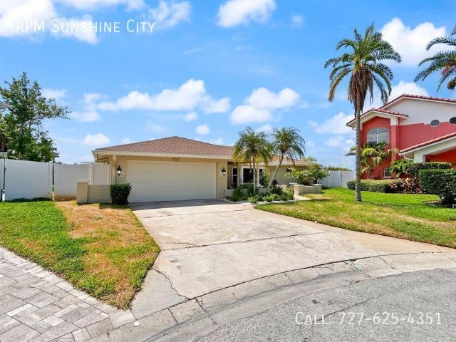 4 BR, 3 BA Apartment 6331 4th PALM PT, SAINT PETERSBURG, FL 33706