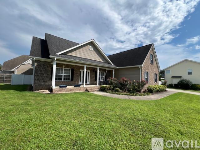 4 BR, 3 BA Apartment 7629 Prince Drive, Ooltewah, TN 37363