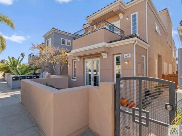 4 BR, 3 BA Apartment 723 North Freeman Street, Oceanside, CA 92054