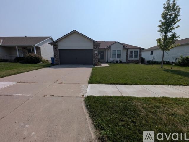 4 BR, 3 BA Apartment 7310 South 20th Street, Lincoln, NE 68512