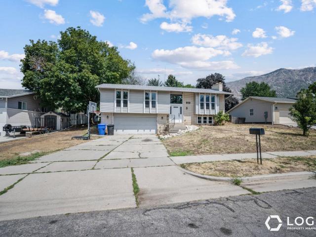 4 BR, 3 BA Apartment 844 East 2800 North, Ogden, UT 84414