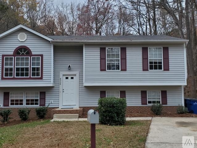 4 BR, 3 BA Apartment 8504 Maeve Ct, Raleigh, NC 27616