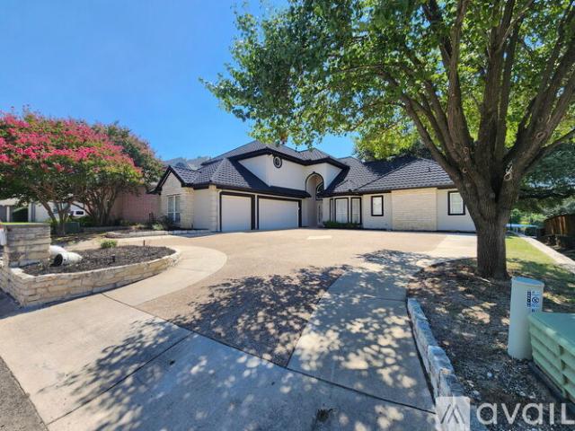 4 BR, 3 BA Apartment 8517 Woodlake Cir, Fort Worth, TX 76179