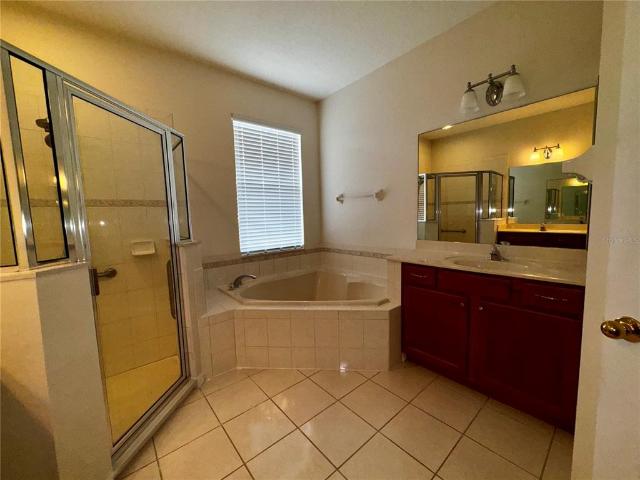 4 BR, 3 BA Apartment 8556 Lake Windham Avenue, Orlando, FL 32829