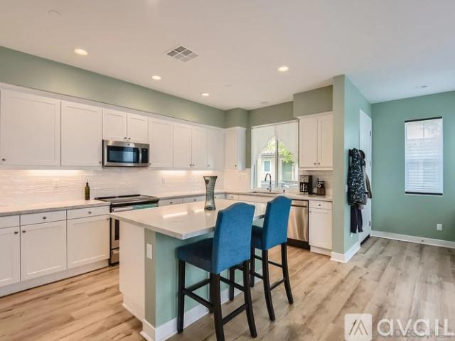 4 BR, 3 BA Apartment 8710 Barbados Lane, Unit n/a, Santee, CA 92071
