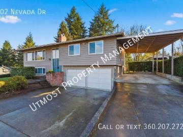4 BR, 3 BA Apartment 802 Nevada Dr, Longview, WA 98632