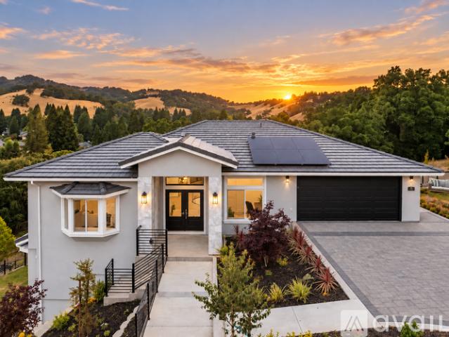 4 BR, 4.5 BA Apartment 130 Arbor View Lane, Lafayette, CA 94549
