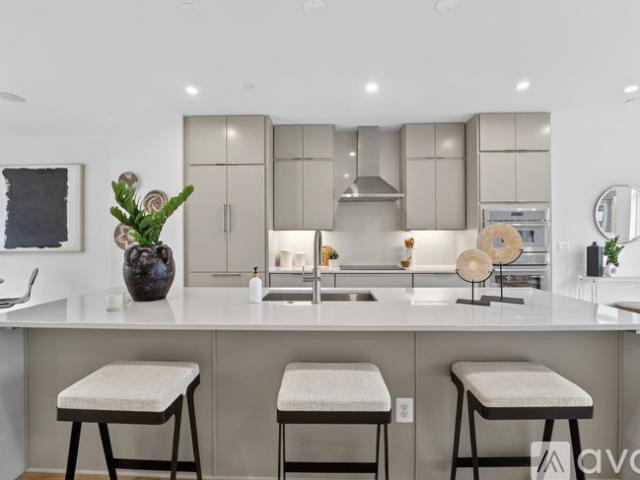 4 BR, 4.5 BA Apartment 5348 Zenith Overlook, Unit 5348, Bethesda, MD 20816
