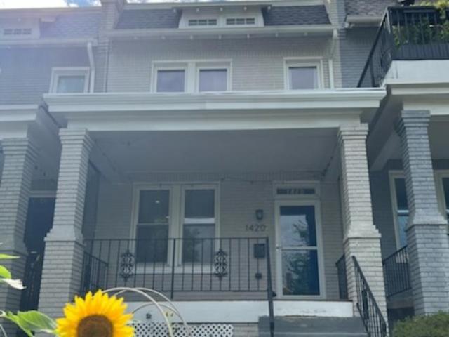 4 Br, 4 bath, Single Family 1420 Trinidad Avenue NE