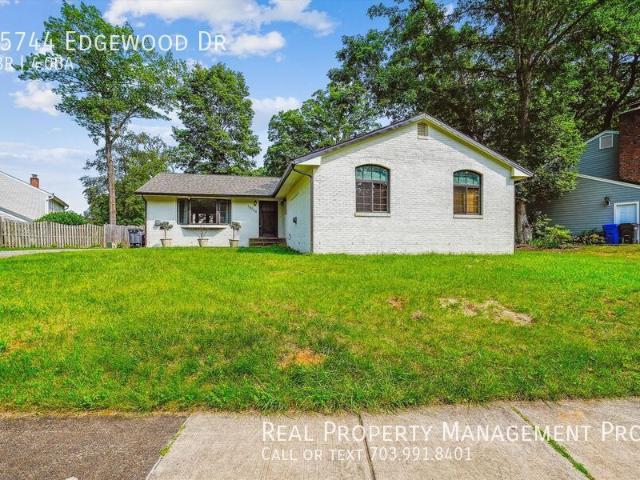 4 BR, 4 BA Apartment 15744 Edgewood Dr, Dumfries, VA 22025