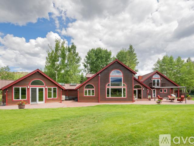 4 BR, 4 BA Apartment 129 Alexander Avenue, Snowmass, CO 81654