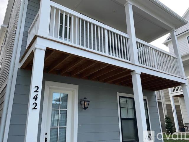 4 BR, 4 BA Apartment 243 Founders Ln, Nashville, WA 37209