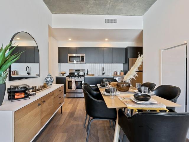 4 BR, 4 BA Apartment 200 W Monroe St Unit 1107C, Phoenix, AZ 85003
