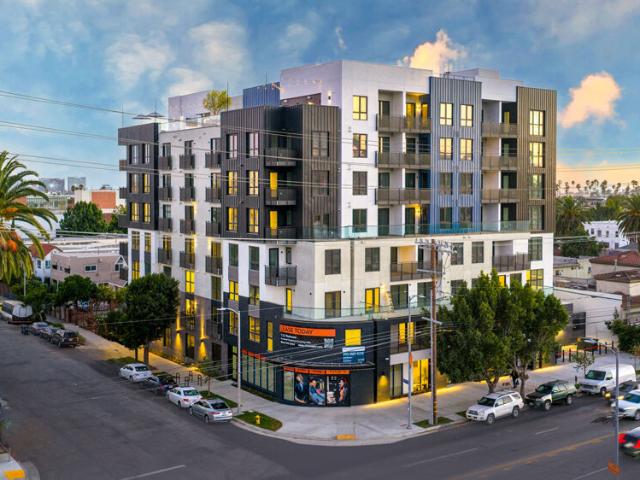 4 BR, 4 BA Apartment 4750 Santa Monica Blvd Unit 710D, Los Angeles, CA 90029