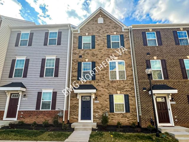 4 BR, 4 BA Apartment 42522 Tiber Falls Sq, Sterling, VA 20166